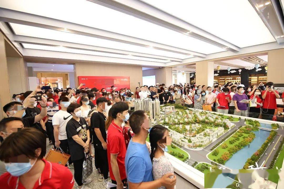 包含赛地聚焦——NBA季后赛冲刺阶段热度飙升,成都蓉城豪取连胜,更衣室稳定,控场能力受关注的词条 包含赛地聚焦——NBA季后赛冲刺阶段热度飙升,成都蓉城豪取连胜,更衣室稳定,控场能力受关注的词条