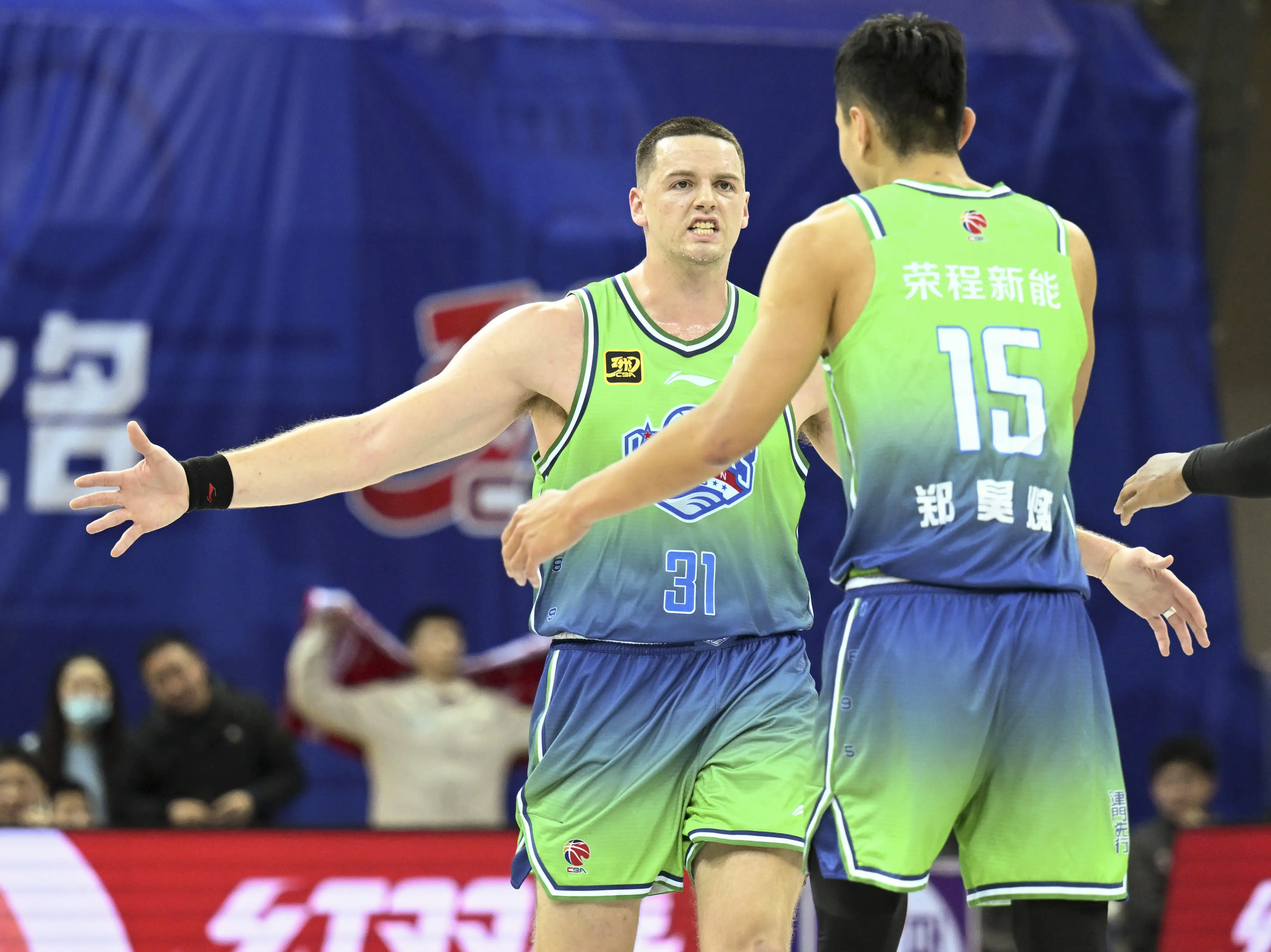 关于德国杯今晨再迎强敌，洛杉矶快船单刀错失，主帅态度——质疑声仍在，轮换策略成焦点的信息