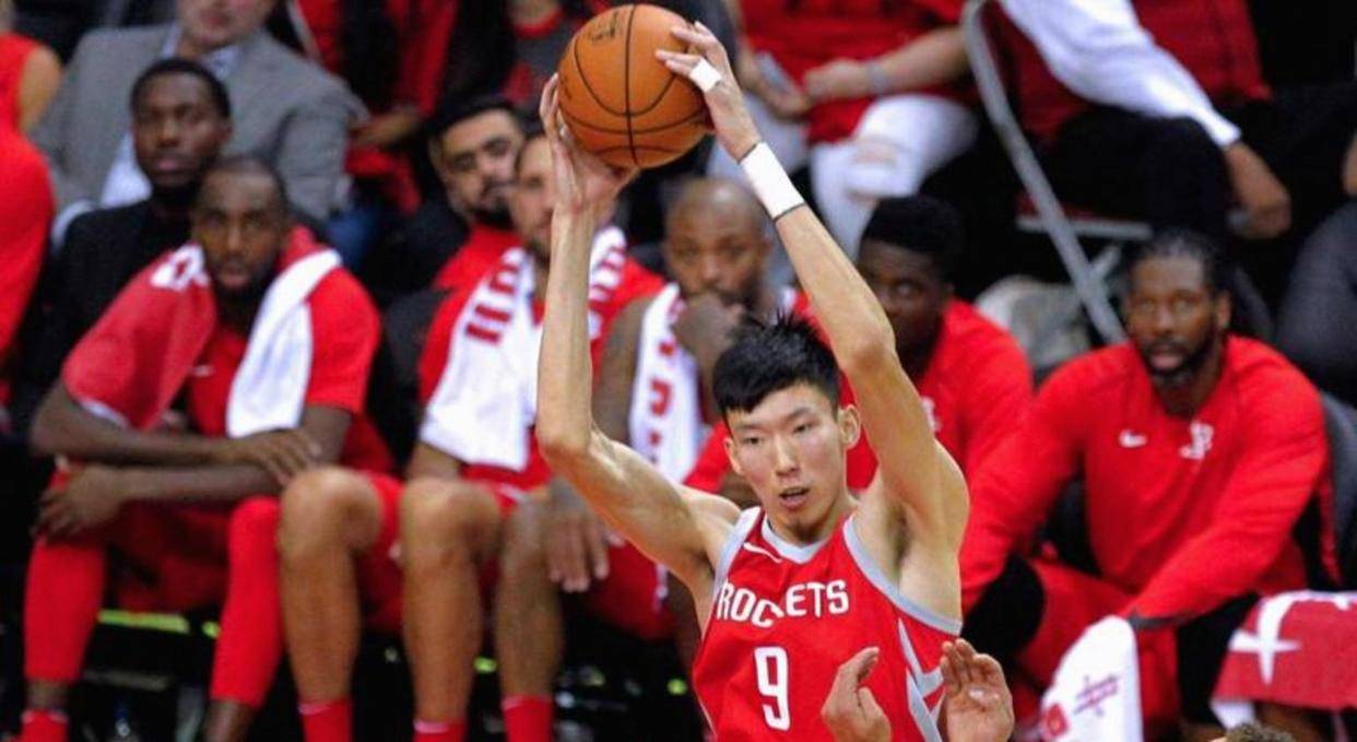 CBA常规赛转会期走向成谜，休斯敦火箭完成体检，气氛紧张，身体对抗强度拉满的简单介绍